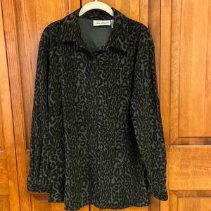 Lisa Josephs Button-down Collared Shirt Jacket Animal Print